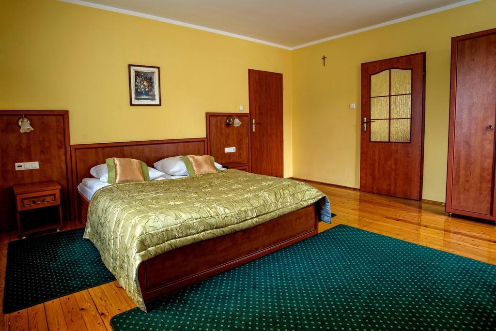 Hotel Adalbertus Gniezno Rum bild