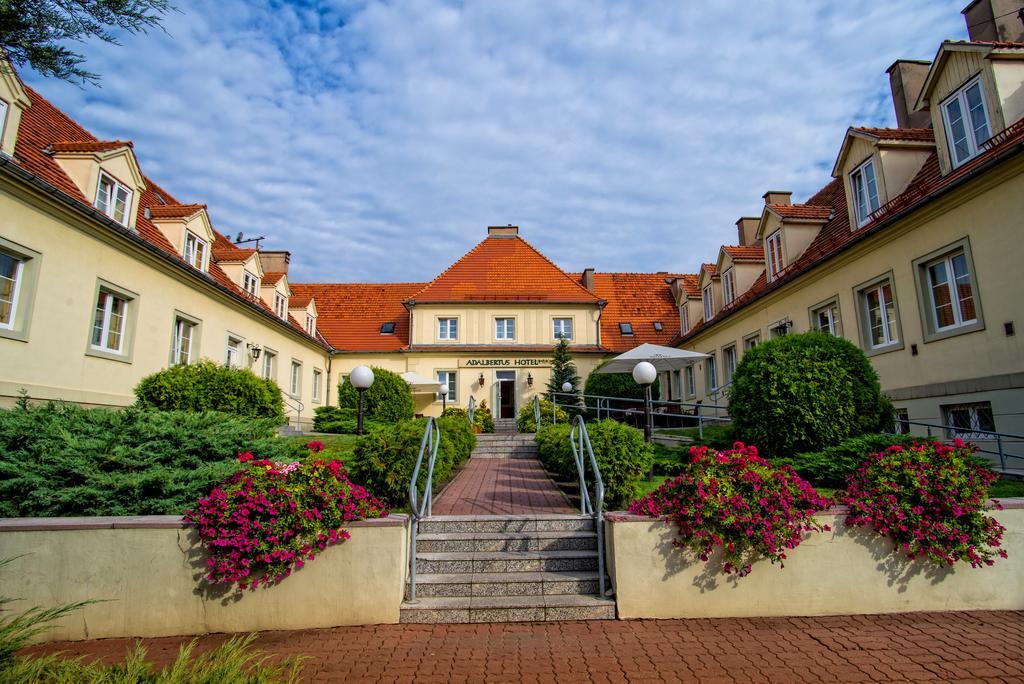Hotel Adalbertus Gniezno Exteriör bild